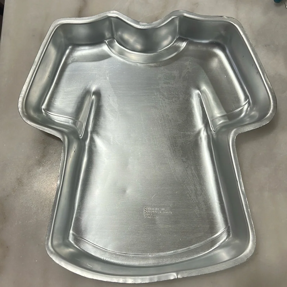 Vintage 1979 Wilton Shirt Cake Pan